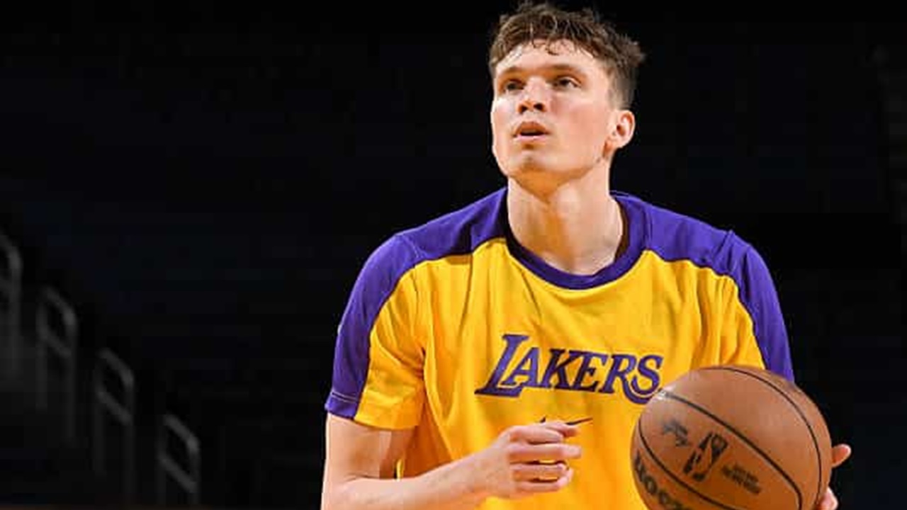 JJ Redick Jelaskan Penyebab Performa Dalton Knecht di Liga Musim Panas