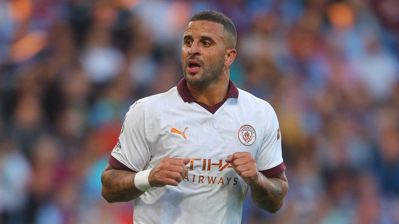 Bek Burnley, Kyle Walker