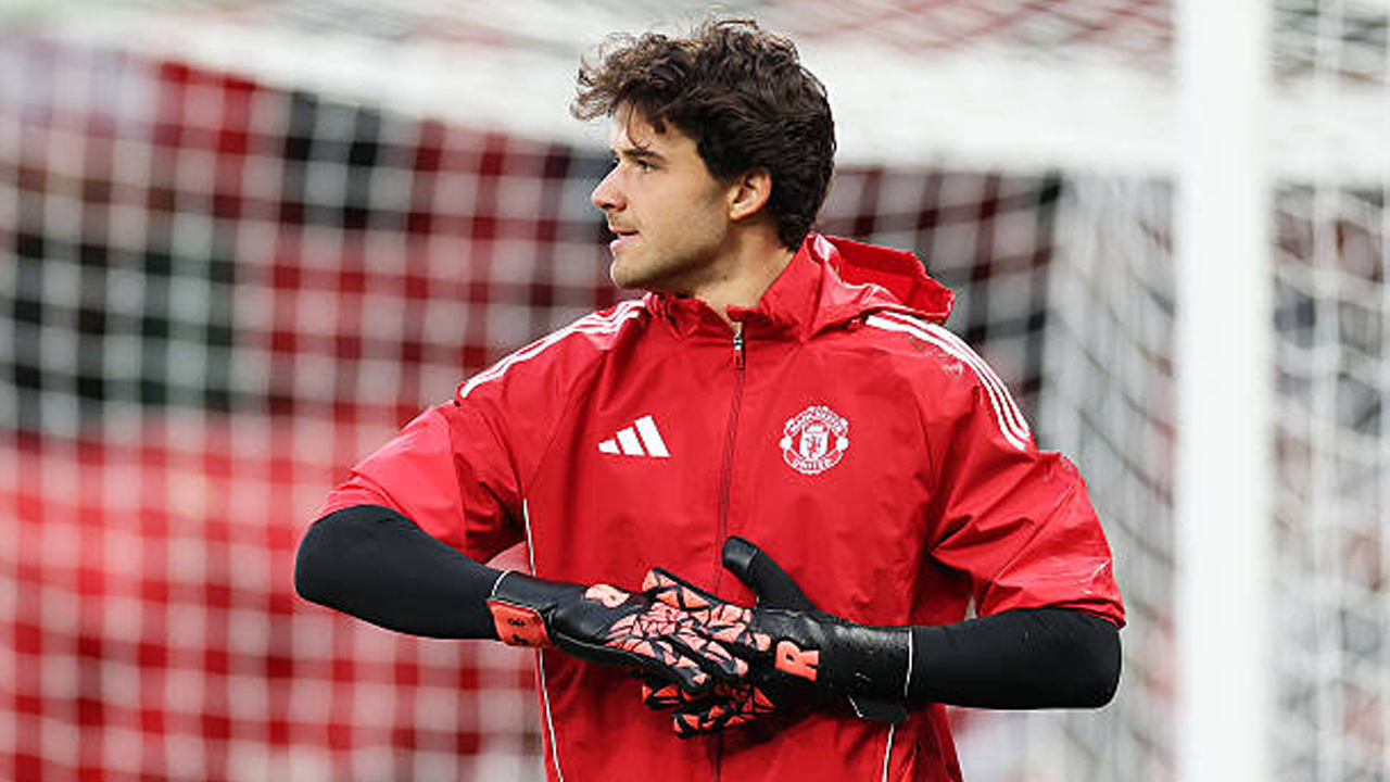 Masih Menanti Debut, Kapan Manchester United Mainkan Senne Lammens?