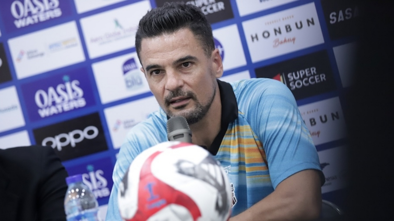 Pelatih Persita, Carlos Pena