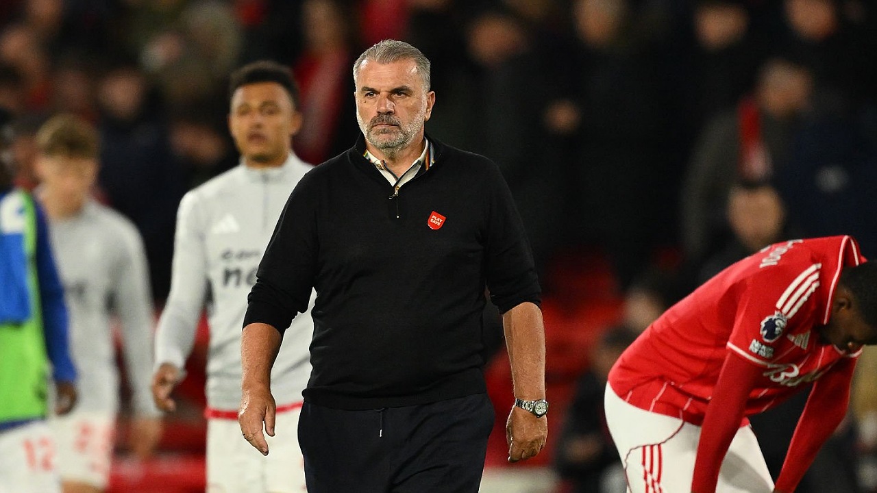 Manajer Nottingham Forest, Ange Postecoglou. (Foto: Jon Hobley/MI News/NurPhoto via Getty Images)