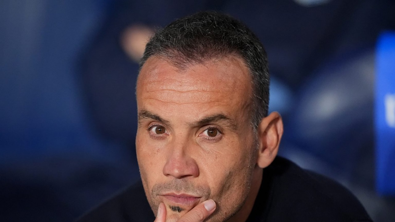 Pelatih Sociedad Percaya Diri Saat Jamu Barcelona