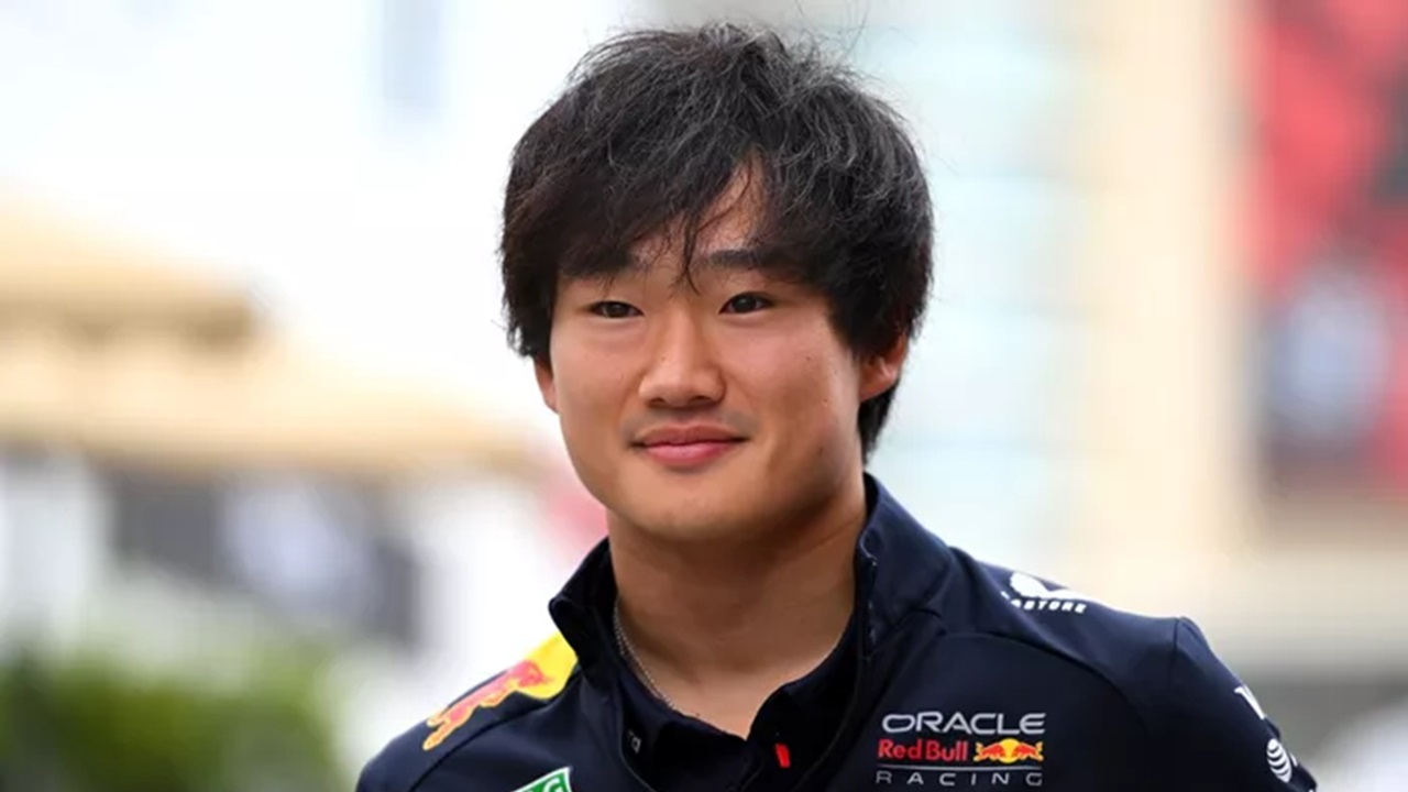 Yuki Tsunoda Jajal Mobil Pertama Honda RA272 di F1
