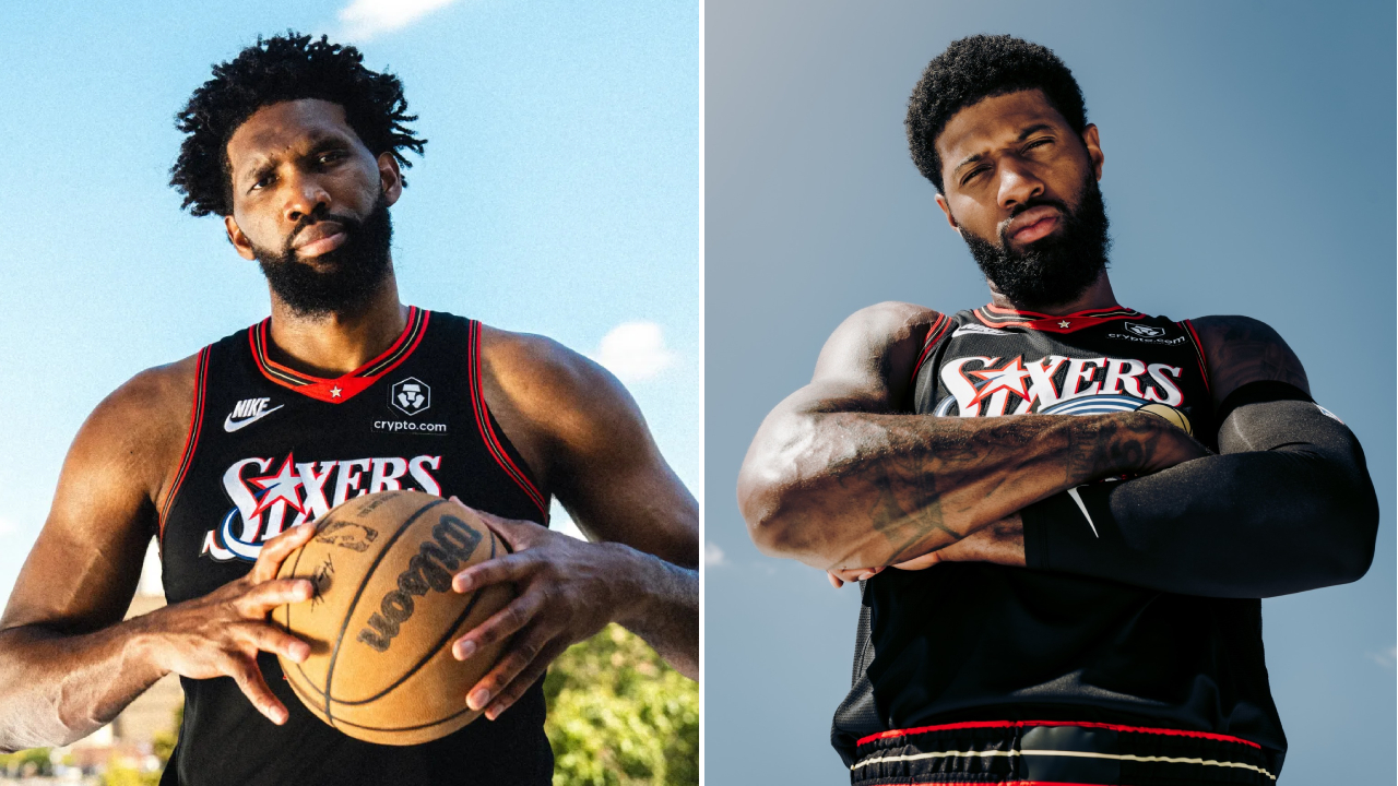 Joel Embiid (kiri) dan Paul George. (Foto: AP)