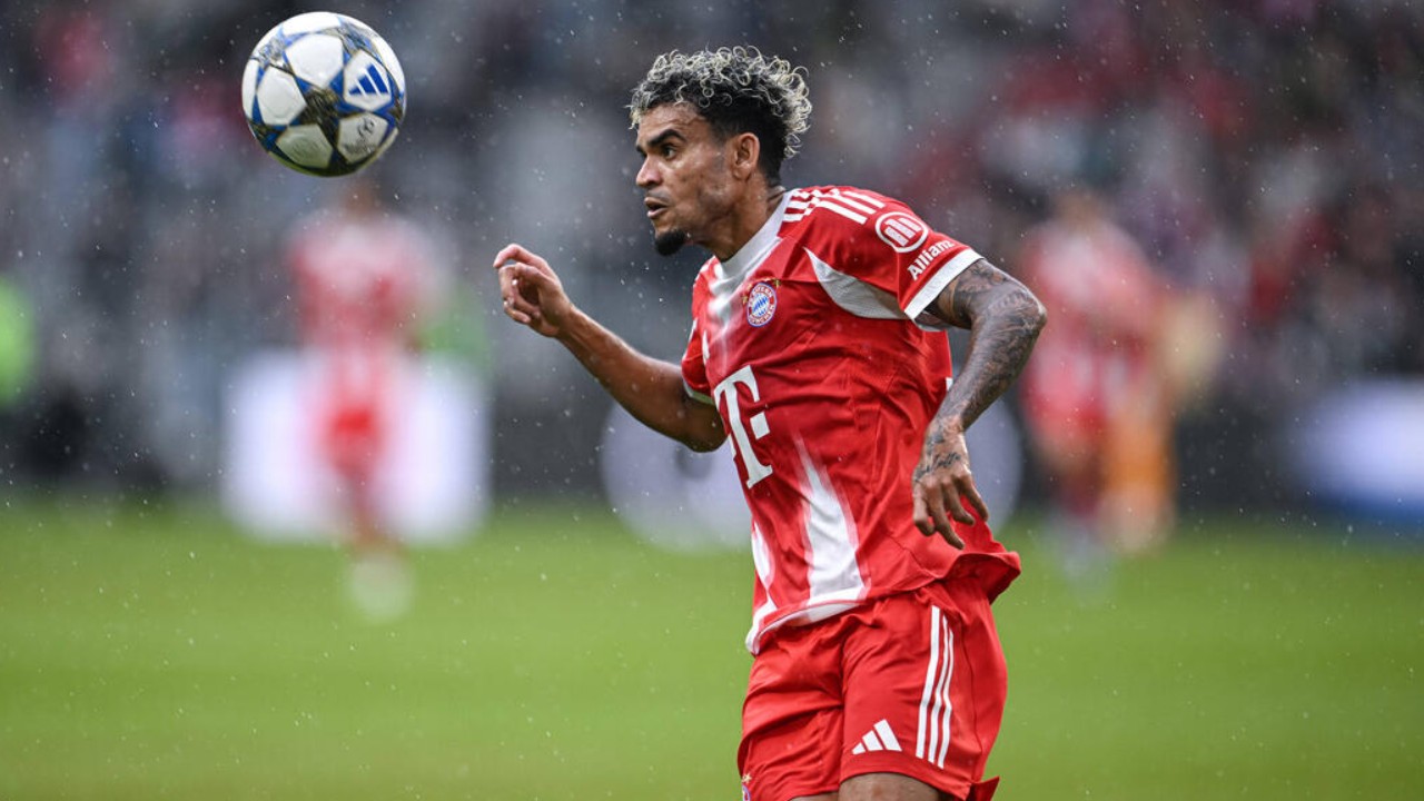 Aksi Luis Diaz Saat Laga Melawan Werder Bremen (Sumber: NurPhoto via Getty Images)