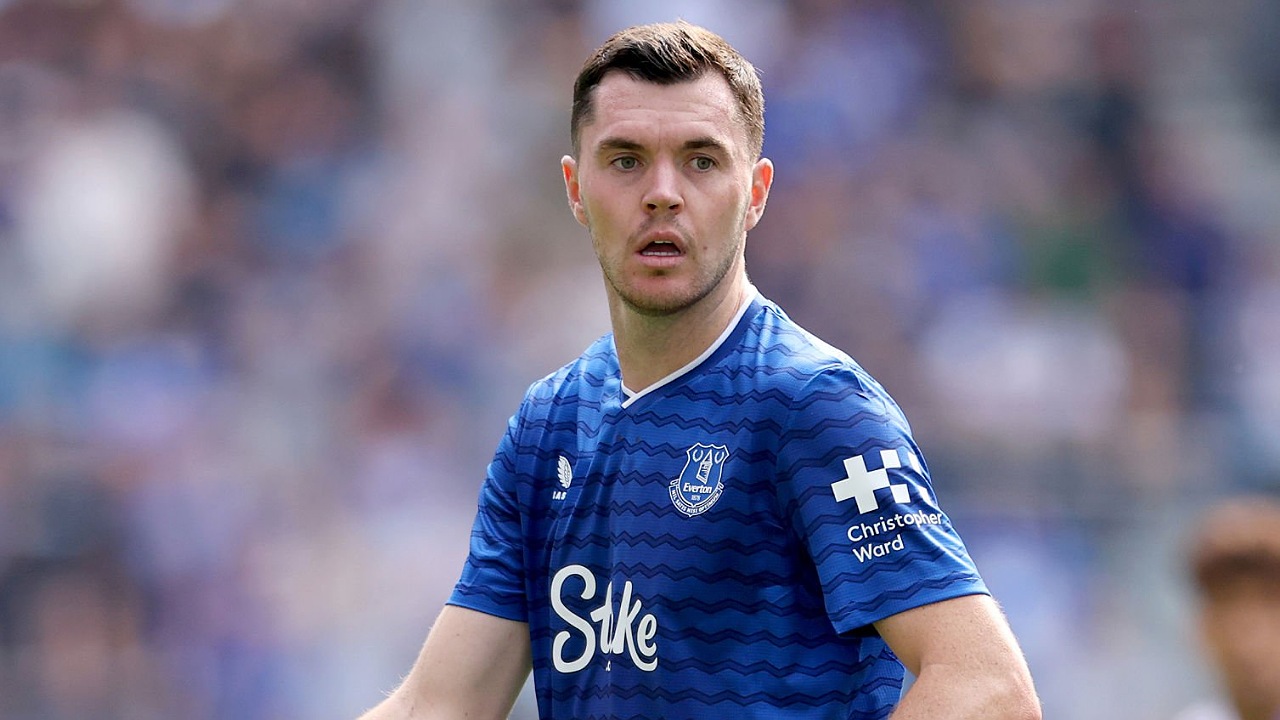 Bek Everton, Michael Keane. (Foto: Ed Sykes/Sportsphoto/Allstar Via Getty Images)