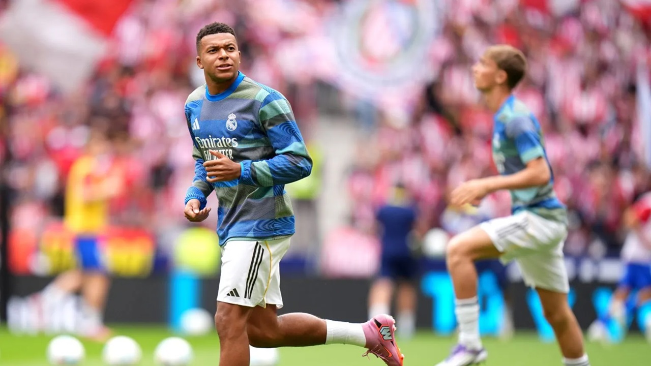 Bek Kairat Siap Menghentikan Ketaman Kylian Mbappe