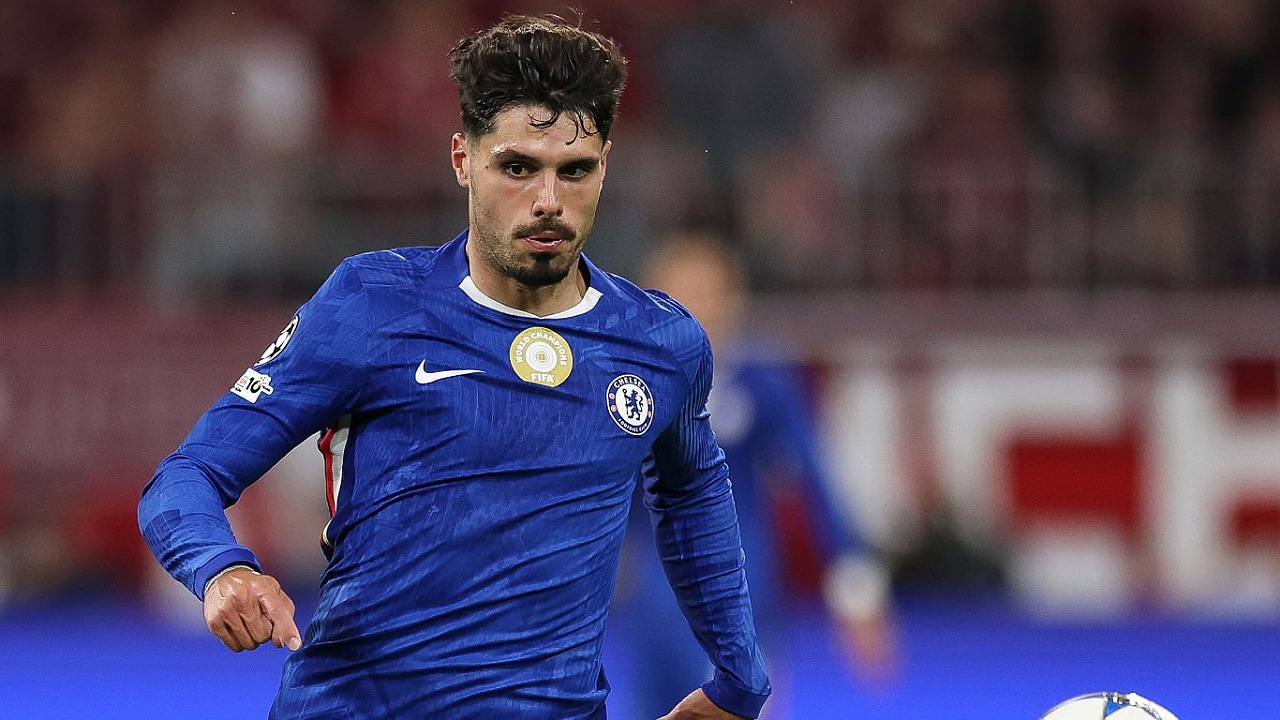 Pedro Neto dipuji oleh Jose Mourinho