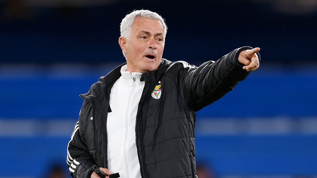 Jose Mourinho saat ini melatih Benfica