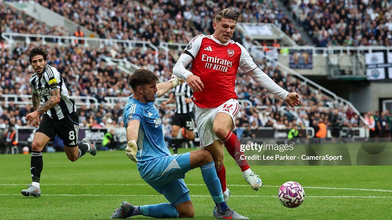 Howard Webb komentari kontroversi di laga Arsenal kontra Newcastle