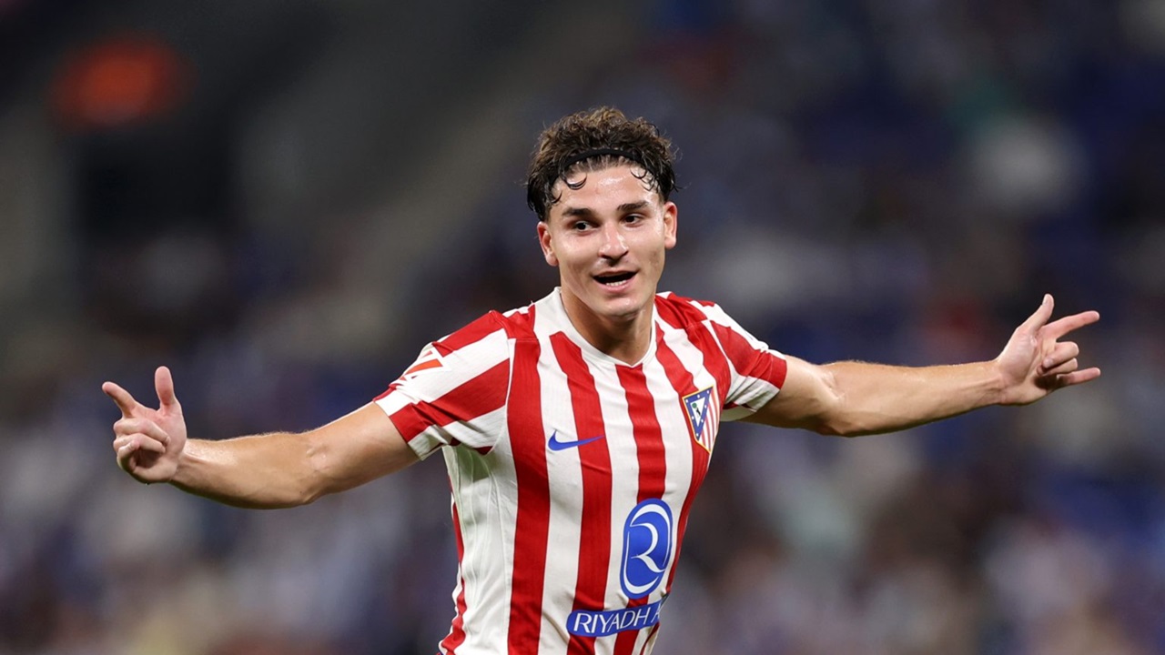 Julian Alvarez Tutup Rumor Hengkang ke Barcelona