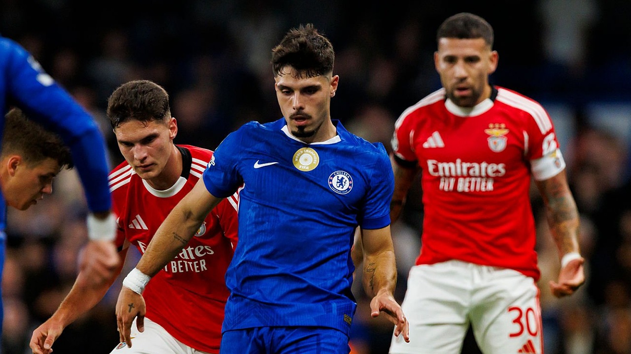 Pedro Neto membantu Chelsea mengalahkan Benfica