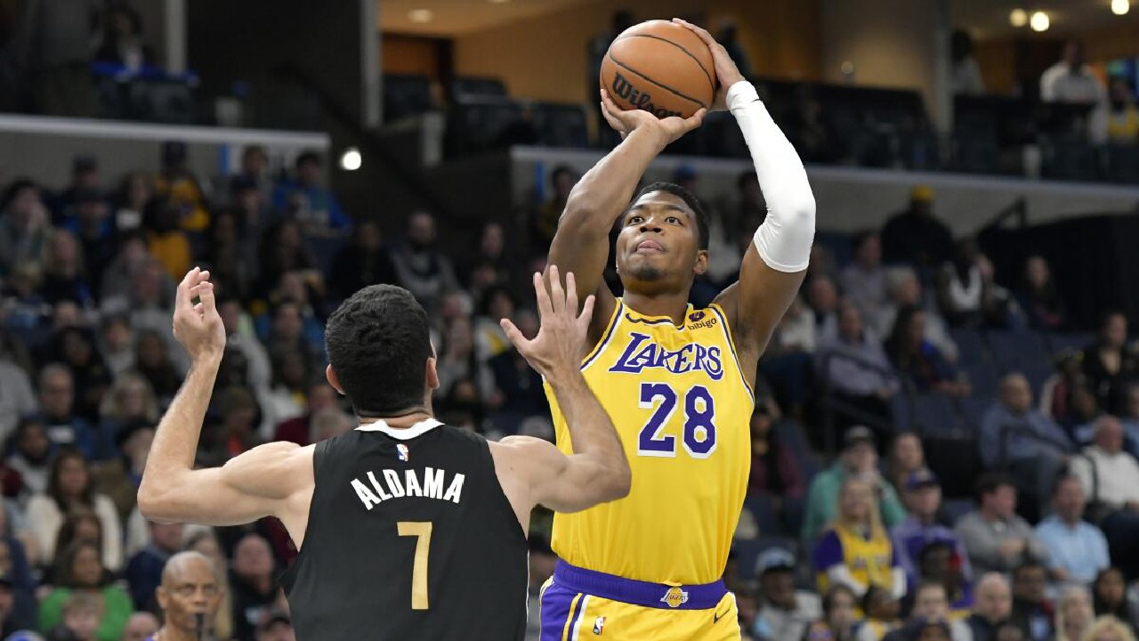 Rui Hachimura nikmati pengalaman bermain bersama LeBron dan Doncic.