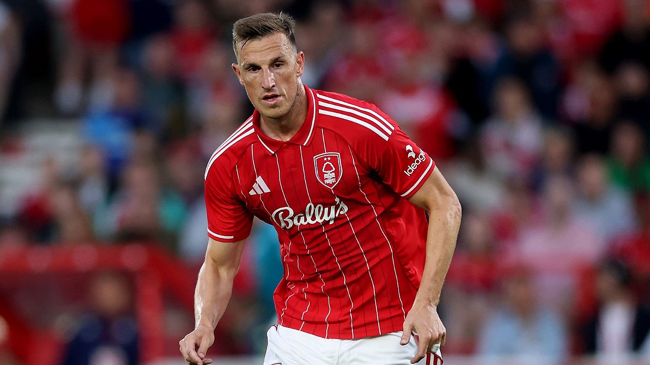 Striker Nottingham Forest, Chris Wood