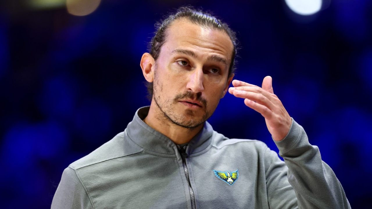 Dallas Wings Pecat Pelatih Chris Koclanes Setelah Musim yang Mengecewakan