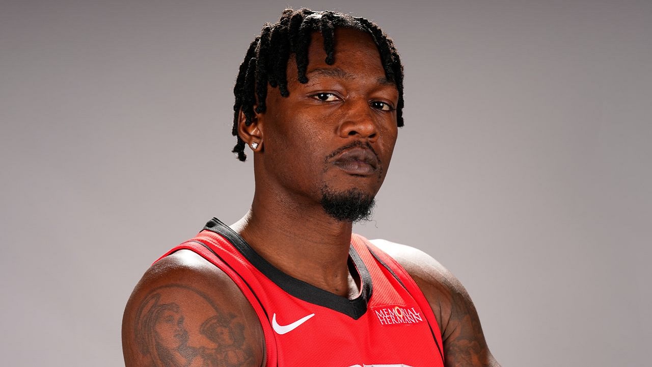 Dorian Finney-Smith diprediksi absen pada laga pembuka Rockets.