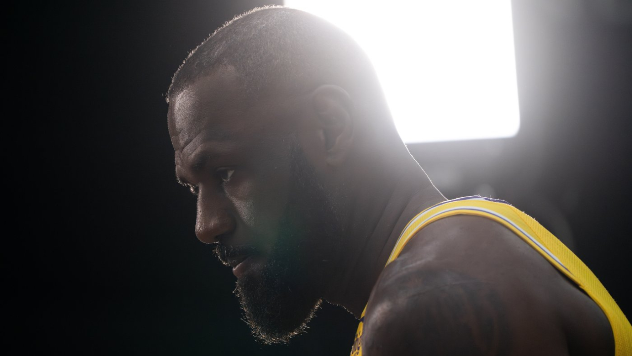 LeBron James yang akan genap berusia 41 tahun pada Desember, memasuki wilayah yang belum pernah terjadi sebelumnya. (Foto: AP)