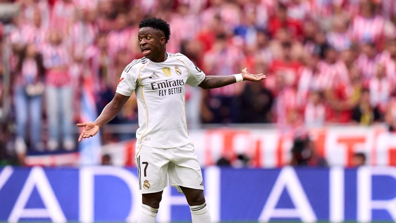 Vinicius Jr  Tampak Kurang Puas Diganti Saat Bantai Kairat