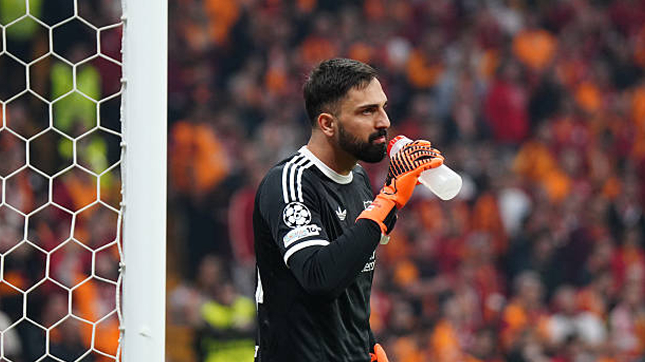 Arne Slot Puji Adaptasi Cepat Giorgi Mamardashvili di Liverpool