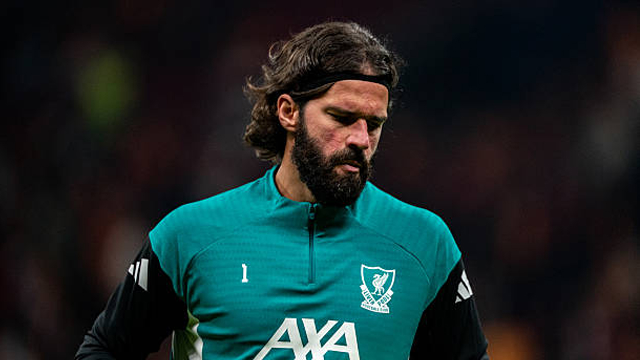 Kabar Buruk Bagi Liverpool, Alisson Becker Harus Menepi Delapan Laga