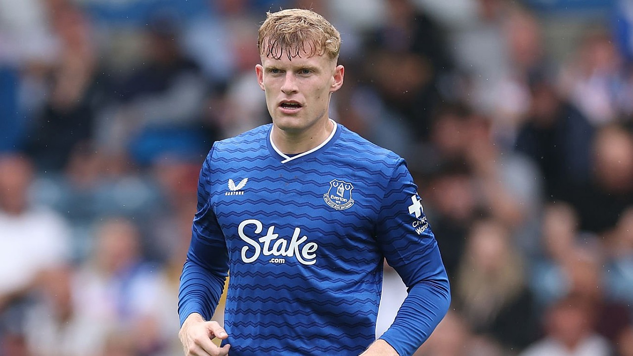 Jarrad Branthwaite dibawa Carlo Ancelotti ke Everton