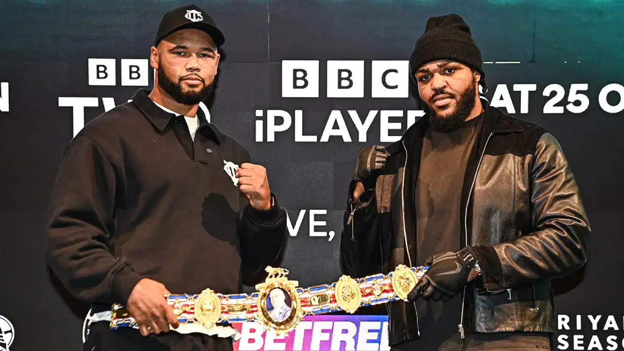 Jeamie TKV (kanan) dan Frazer Clarke. (Foto: Fight TV)