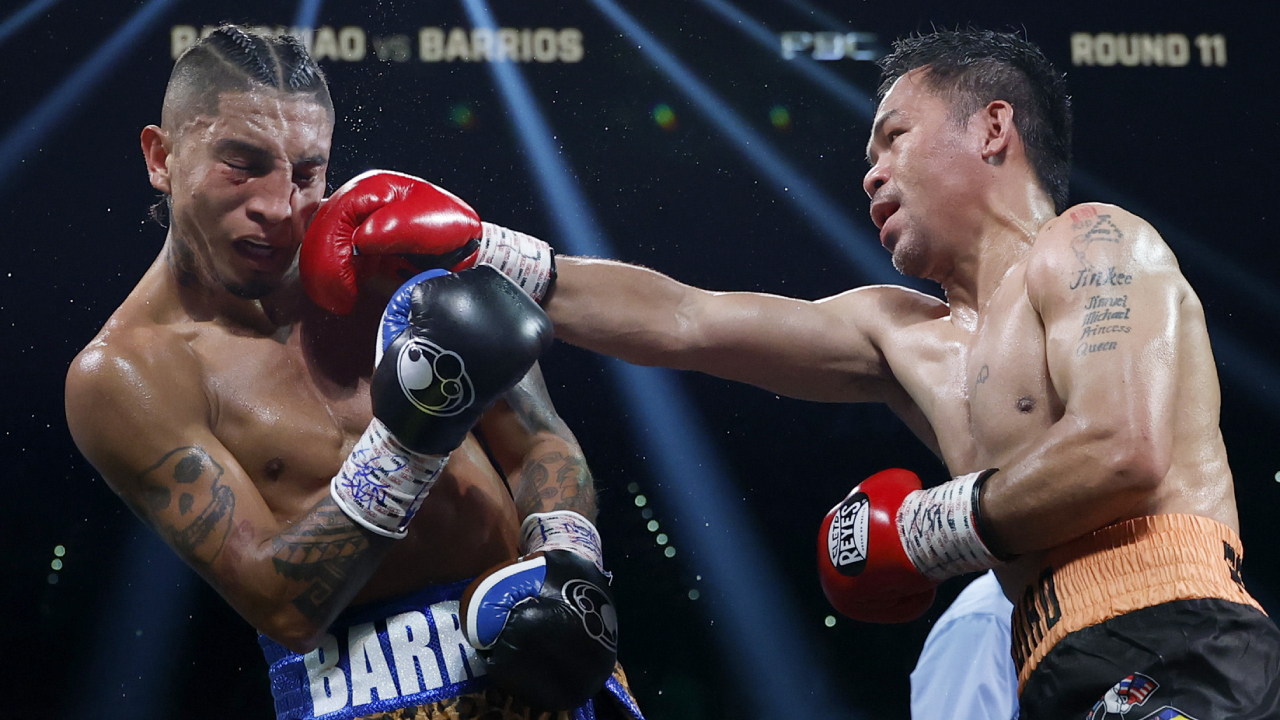Meskipun Manny Pacquiao memulai dengan kuat, serangan akhir Barrios memungkinkan dia mempertahankan gelar juara WBC 147 pound miliknya. (Foto: Fight TV)