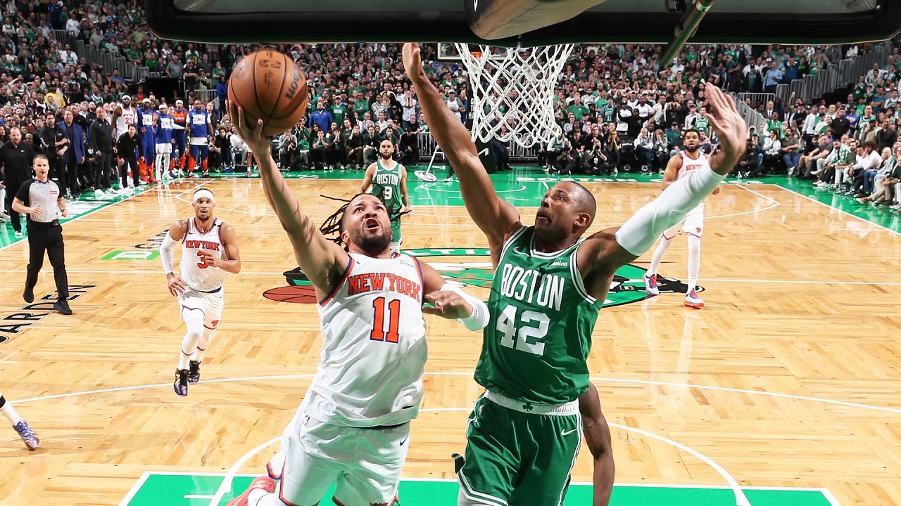 Boston Celtics dianggap tak beruntung ketika kalah dari New York Knicks.