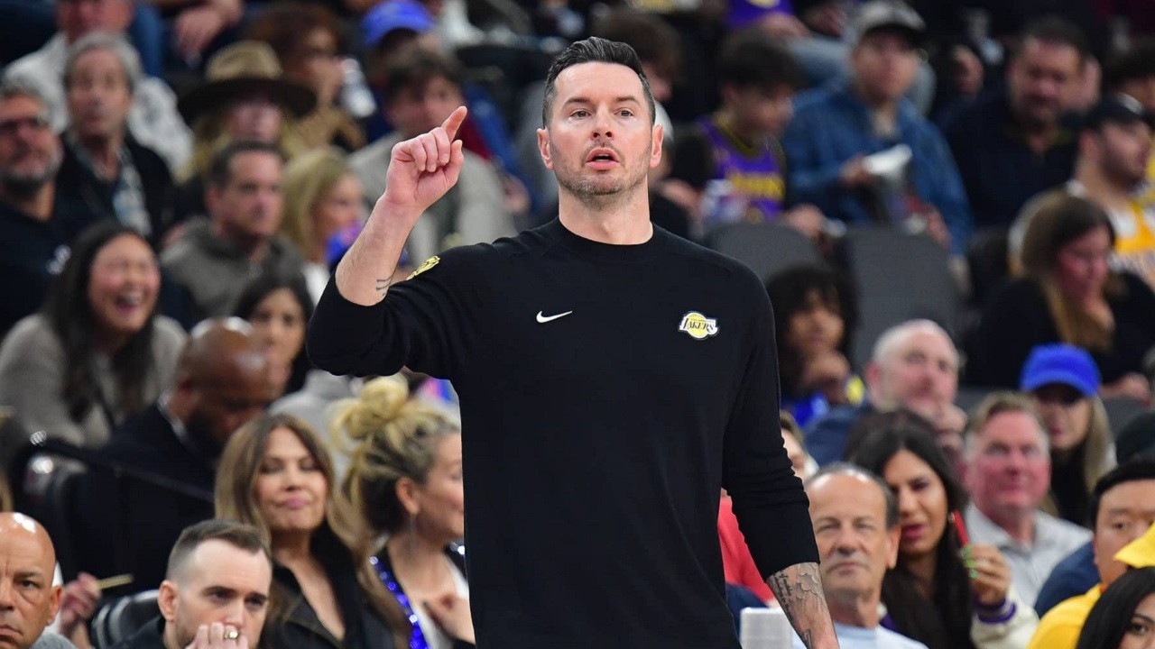 JJ Redick akui Lakers masih kurang dalam hal komunikasi tim.