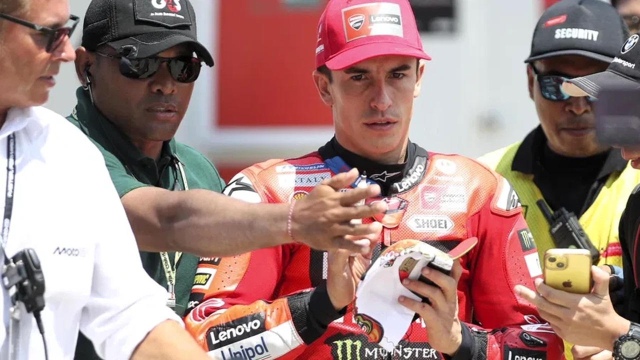 Marc Marquez Gagal Finis Usai Bertabrakan dengan Bezzecchi