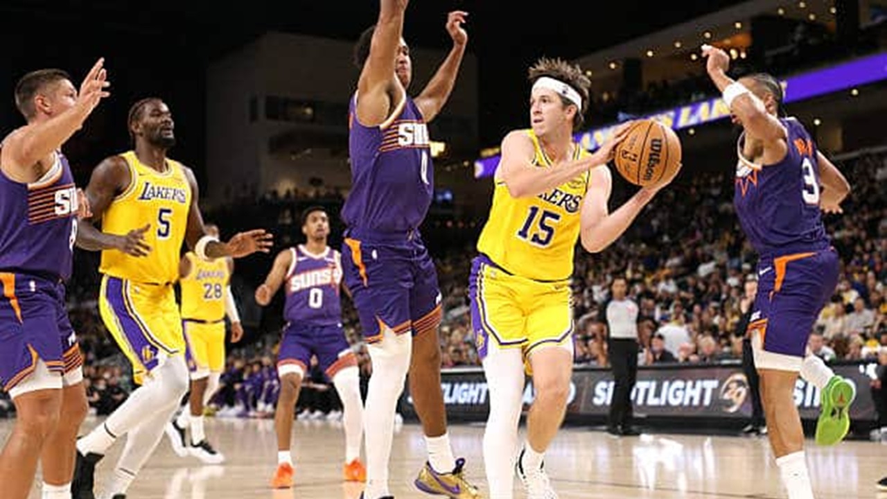 Austin Reaves Dipastikan Absen Saat Lawan Warriors
