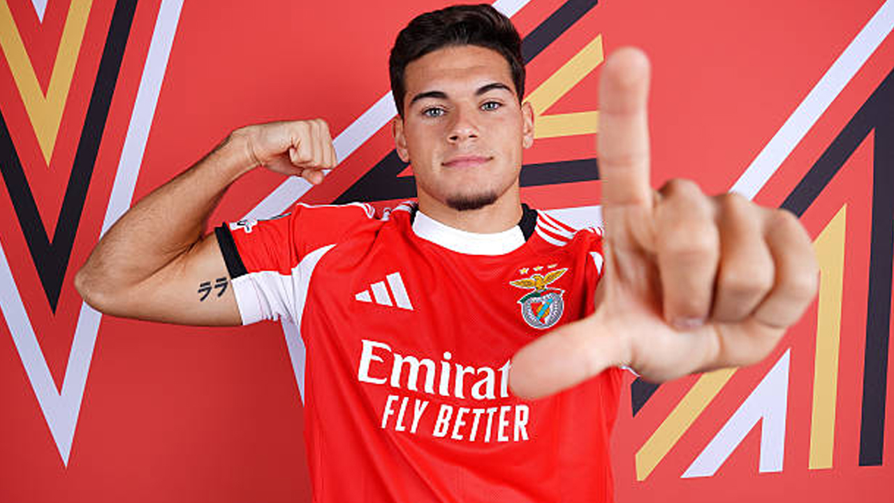 Barcelona Incar Bek Muda Benfica, Goncalo Oliveira