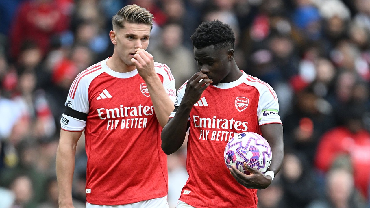 Viktor Gyokeres dan Bukayo Saka
