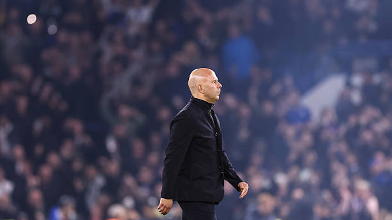 Arne Slot Ungkap Satu Aturan Premier League yang Membuatnya Kesal