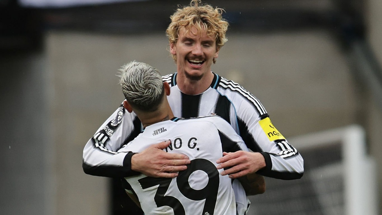 Bruno Guimaraes dan Nick Woltemade