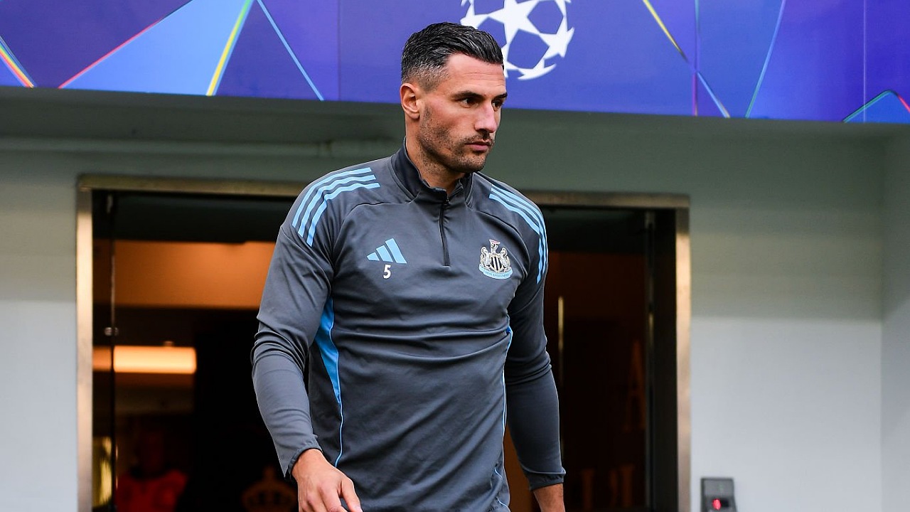 Bek senior Newcastle United, Fabian Schar