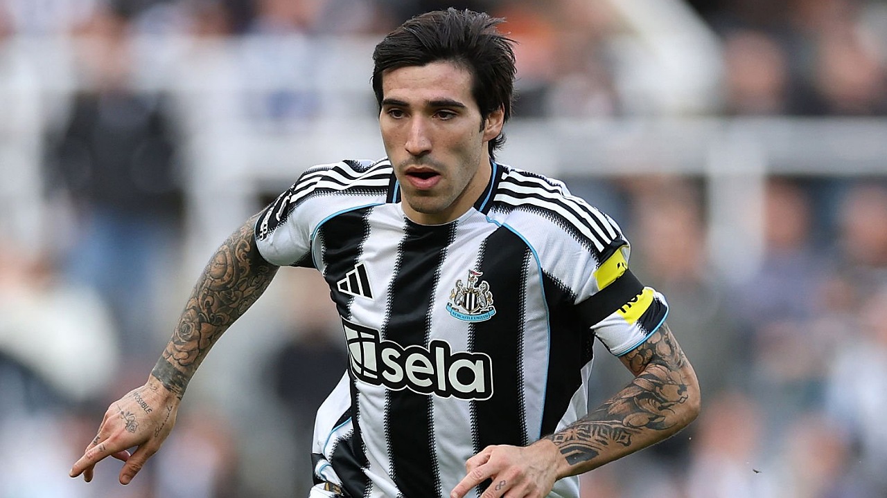 Sandro Tonali dipuji oleh legenda Premier League, Paul Scholes