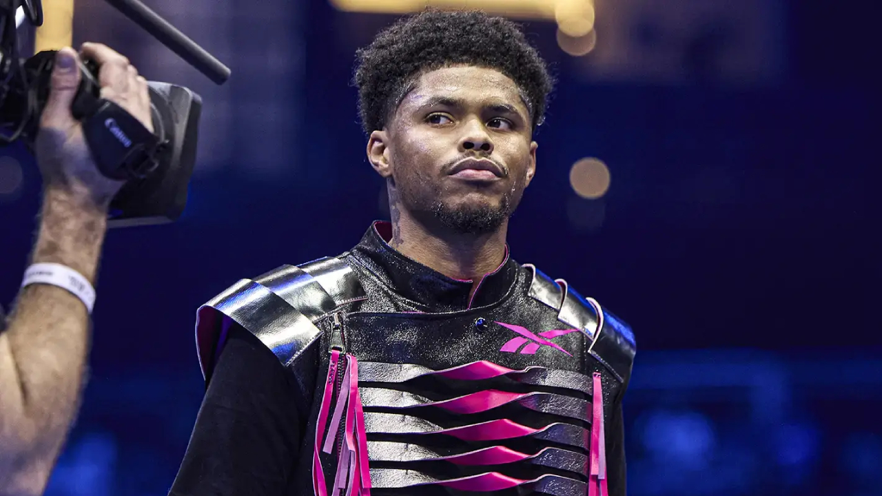 Shakur Stevenson sering kali membuat lawan bingung, kesal, dan tidak mampu menjalankan strategi mereka. (Foto: Fight TV)