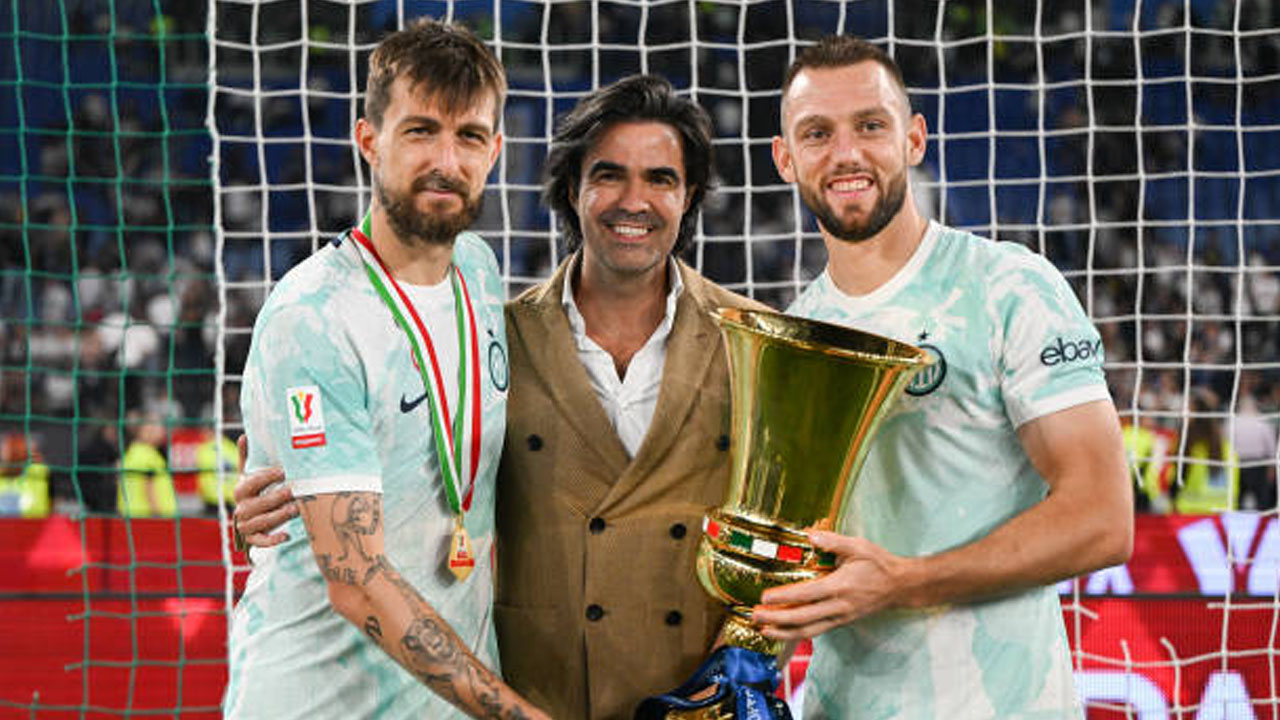 Agen Bicara Soal Masa Depan Stefan de Vrij dan Francesco Acerbi di Inter