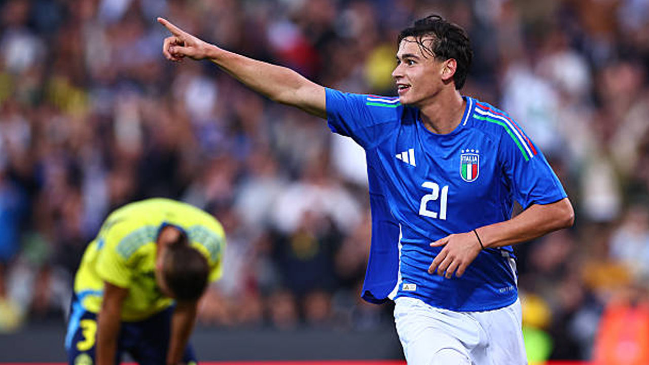 Pisilli Dua Gol, Camarda Cetak Sejarah Saat Italia Kalahkan Swedia 4-0