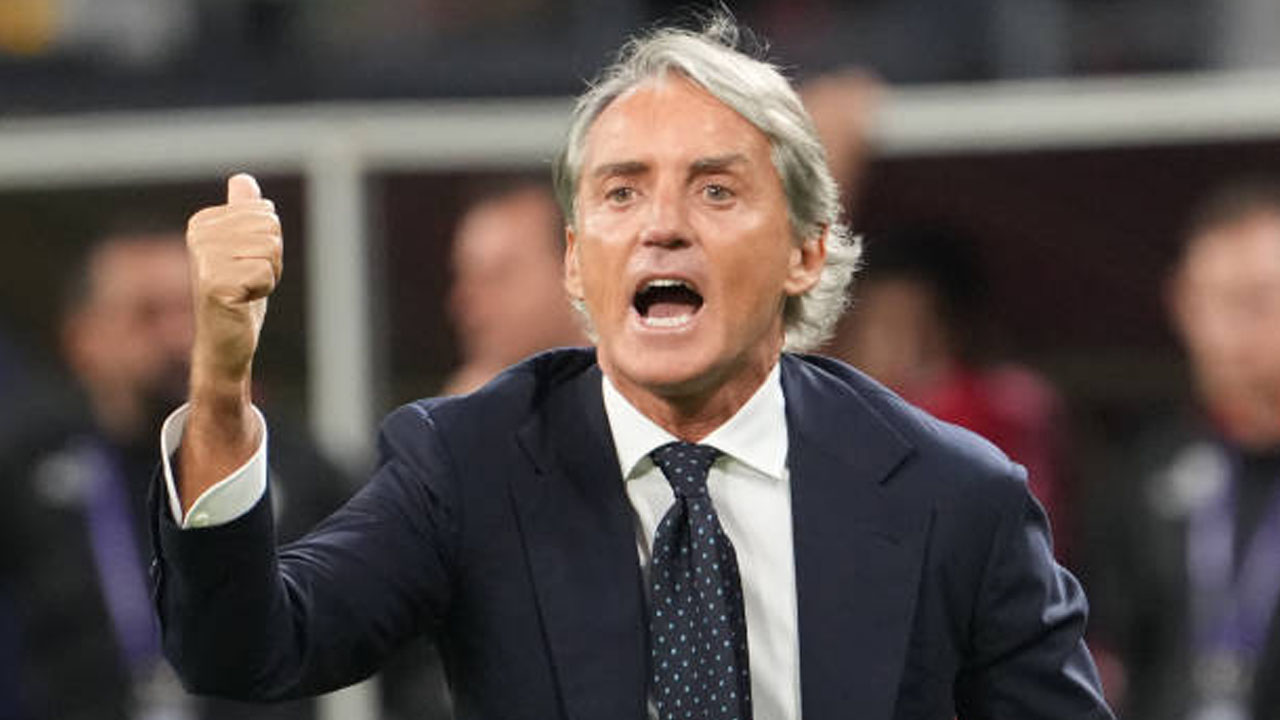 Roberto Mancini Jelaskan Filosofi Pemanggilan Pemain Muda ke Timnas Italia