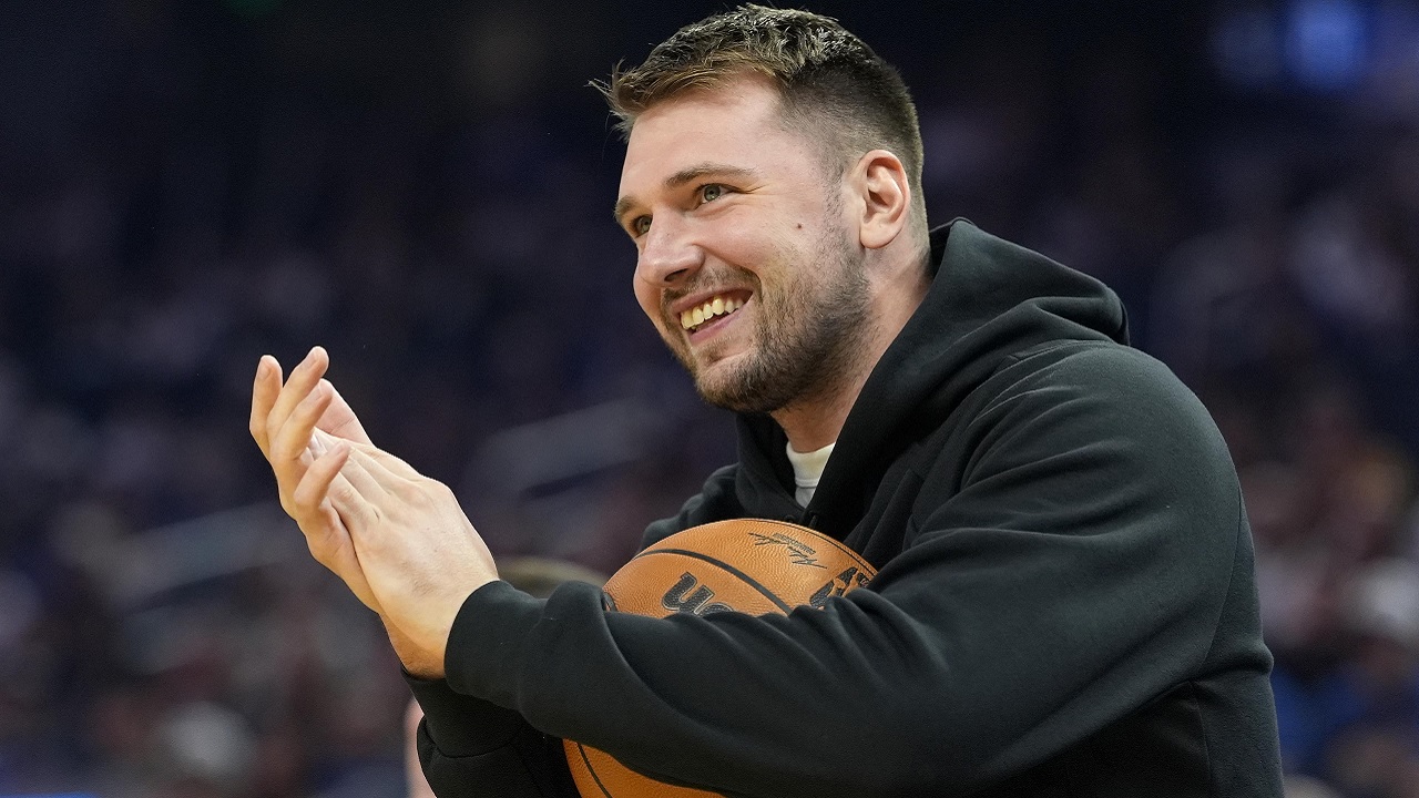 Luka Doncic hanya akan bermain dua kali di laga pramusim. (Gambar: Bleacher Report)
