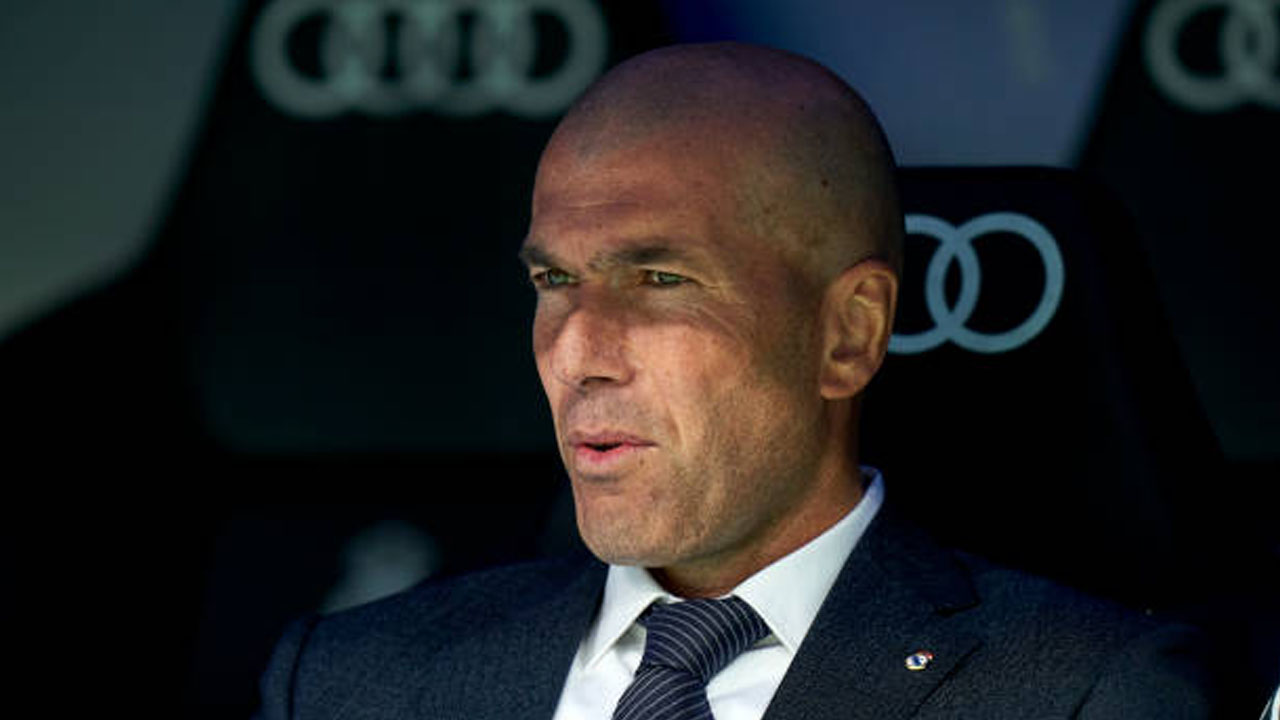 Juventus Bukan Pilihan Utama, Zinedine Zidane Ingin Kembali Melatih