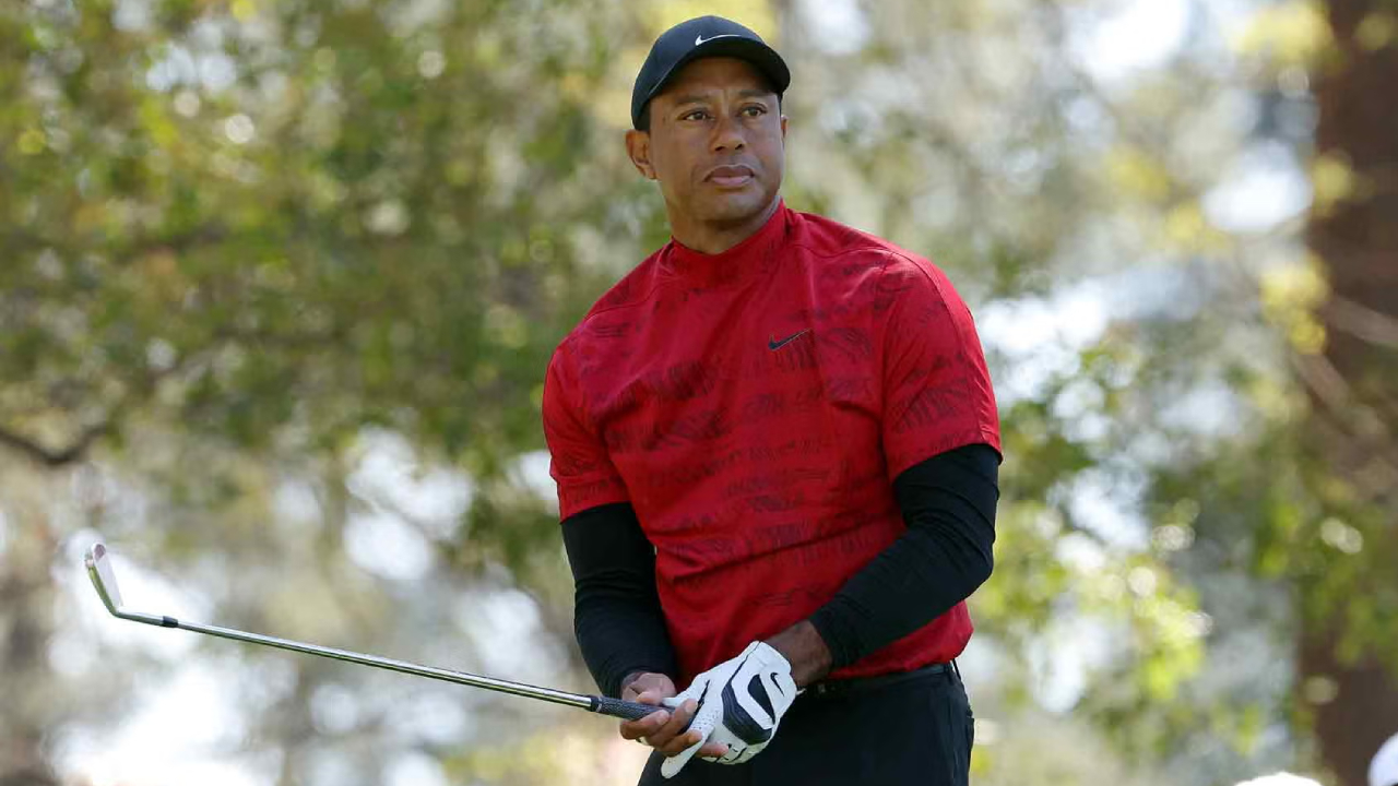 Meskipun menghadapi berbagai hambatan, Tiger Woods selalu menemukan cara untuk bangkit kembali. (Foto: AP)