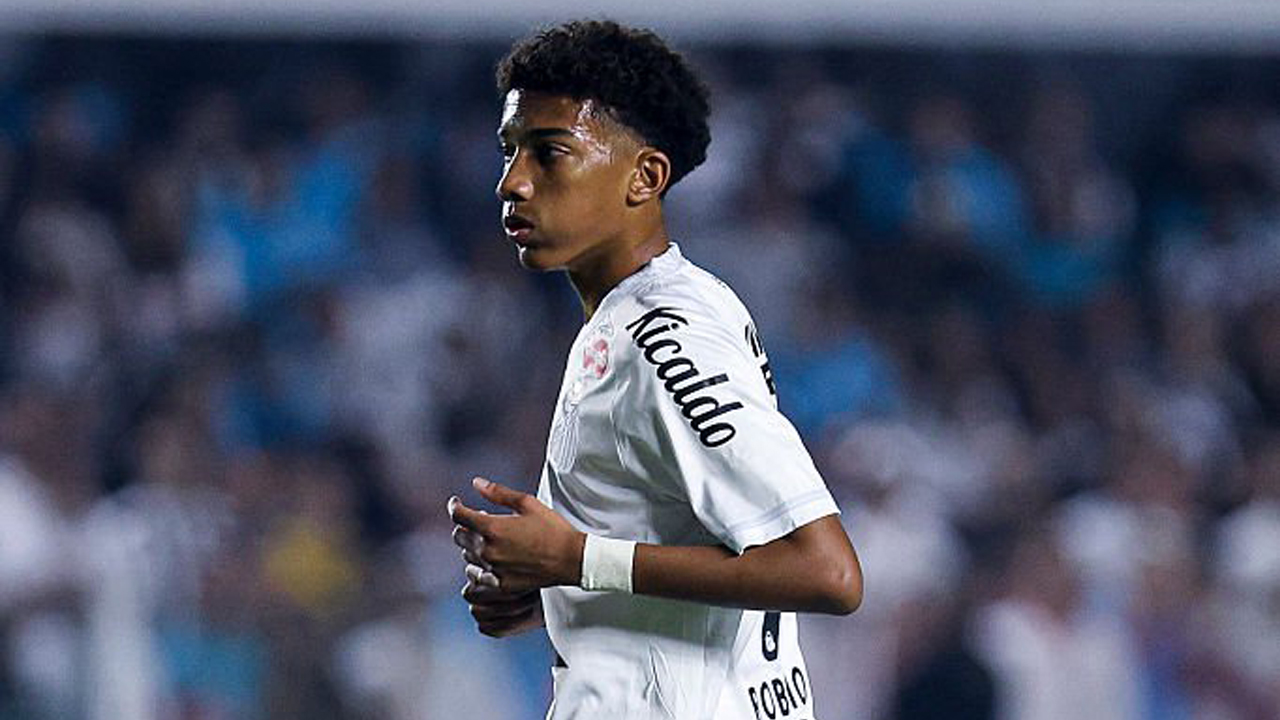 Robinho Junior.