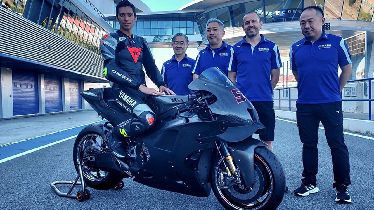 Toprak Razgatlioglu jalani tes bersama Yamaha