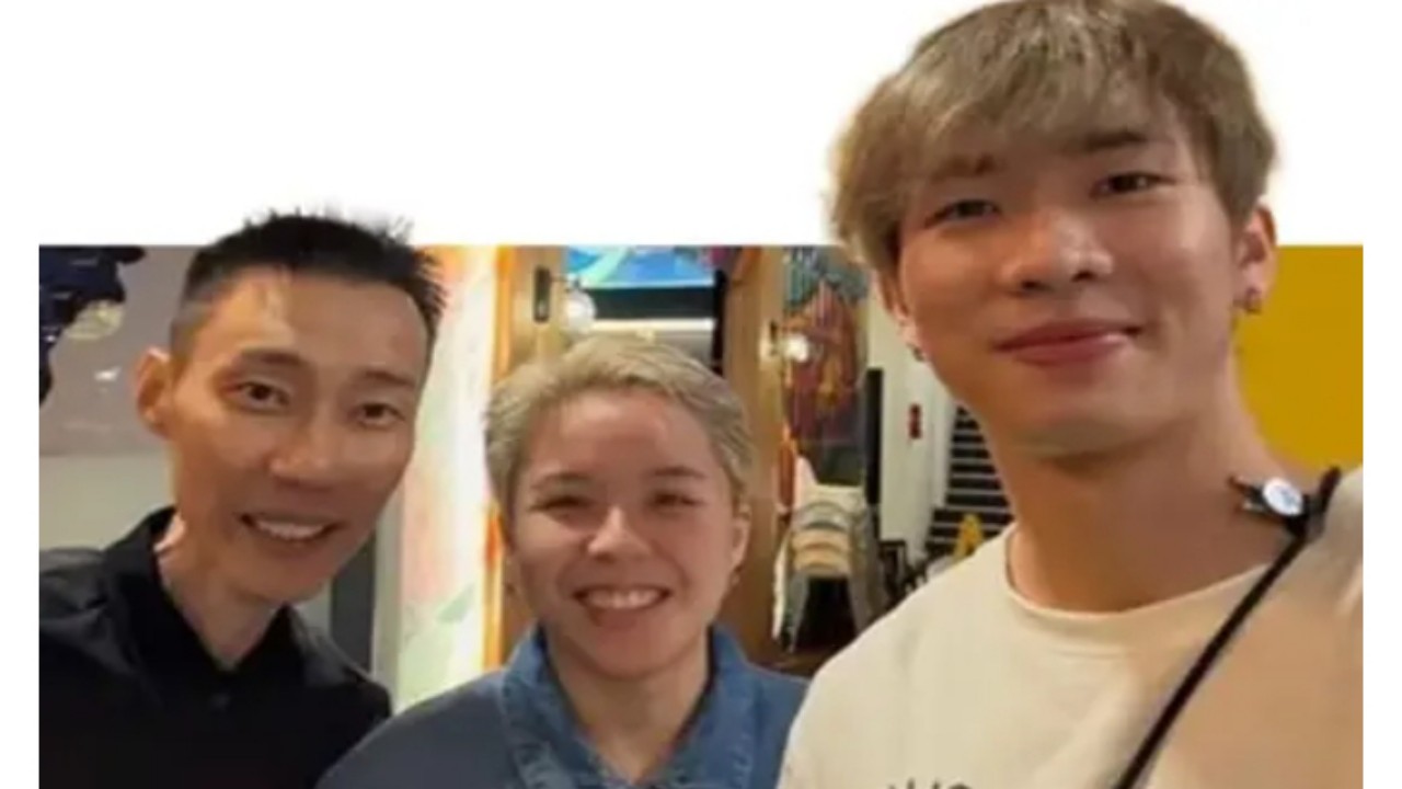 Juara Dunia Tang Jie/Ee Wei Traktir Sang Mentor Lee Chong Wei di Hari Ulang Tahun