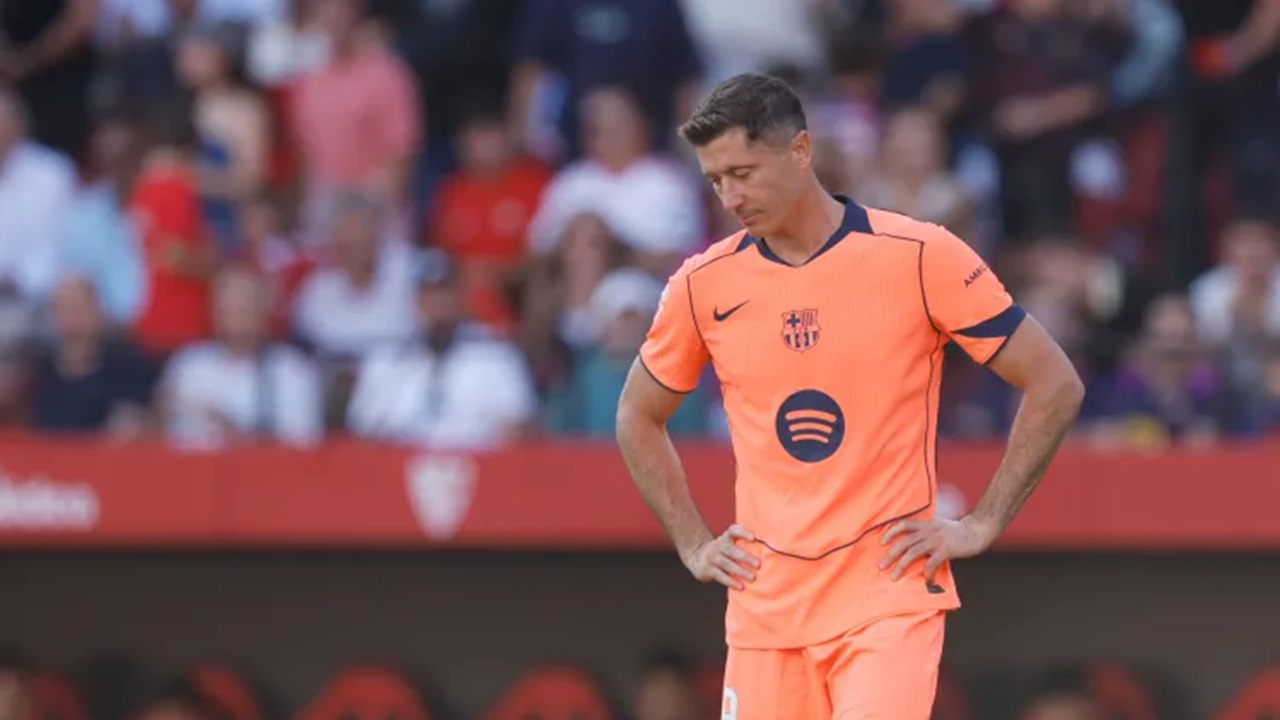 Robert Lewandowski Dipastikan Akan Absen di El Clasico