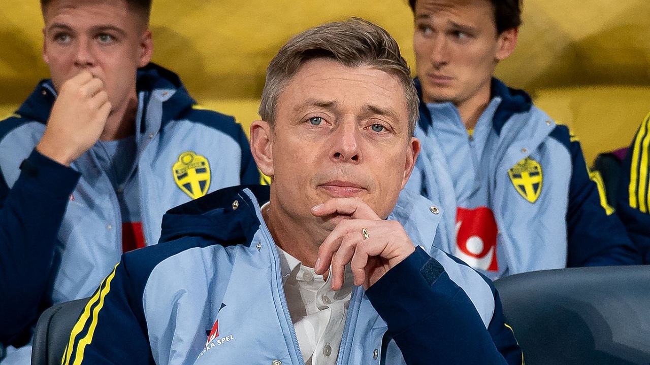 Jon Dahl Tomasson resmi berpisah dengan Swedia
