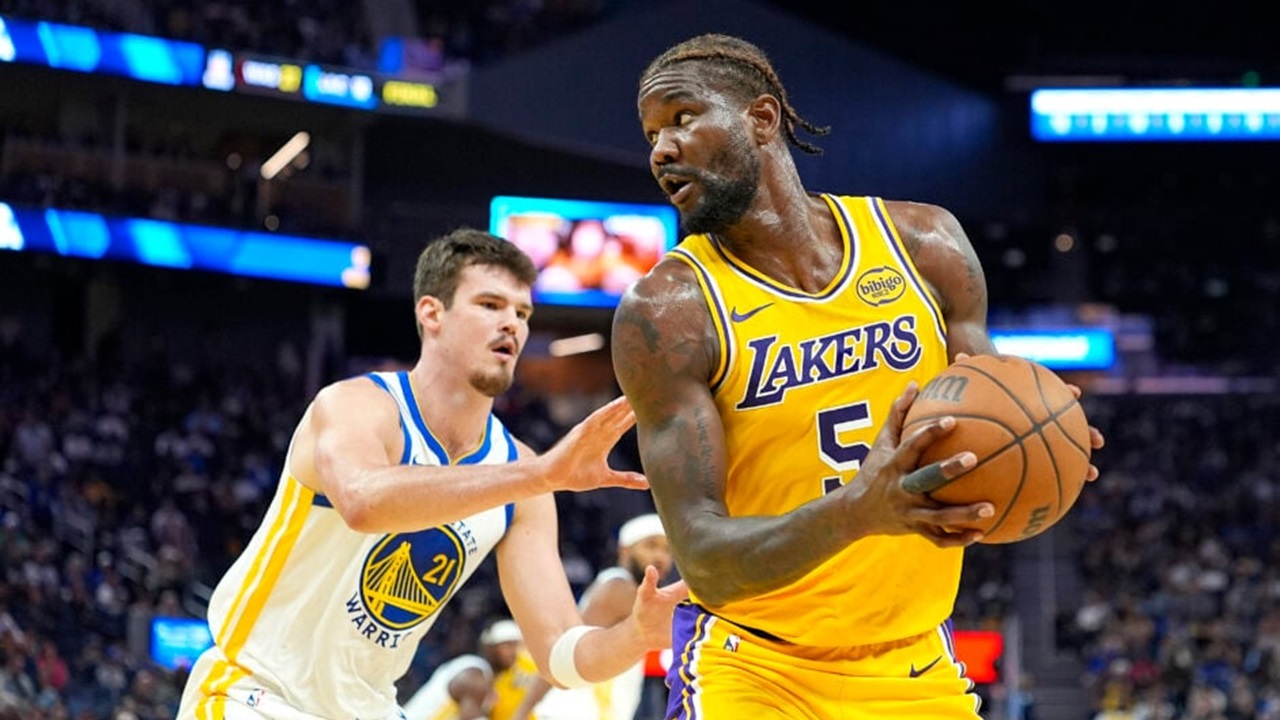 Deandre Ayton Berikan Pengamatan dari Pertandingan Pertama Bersama Doncic